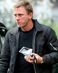 Daniel Craig